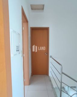 Casa duplex com 4 quartos no Bairro Morros