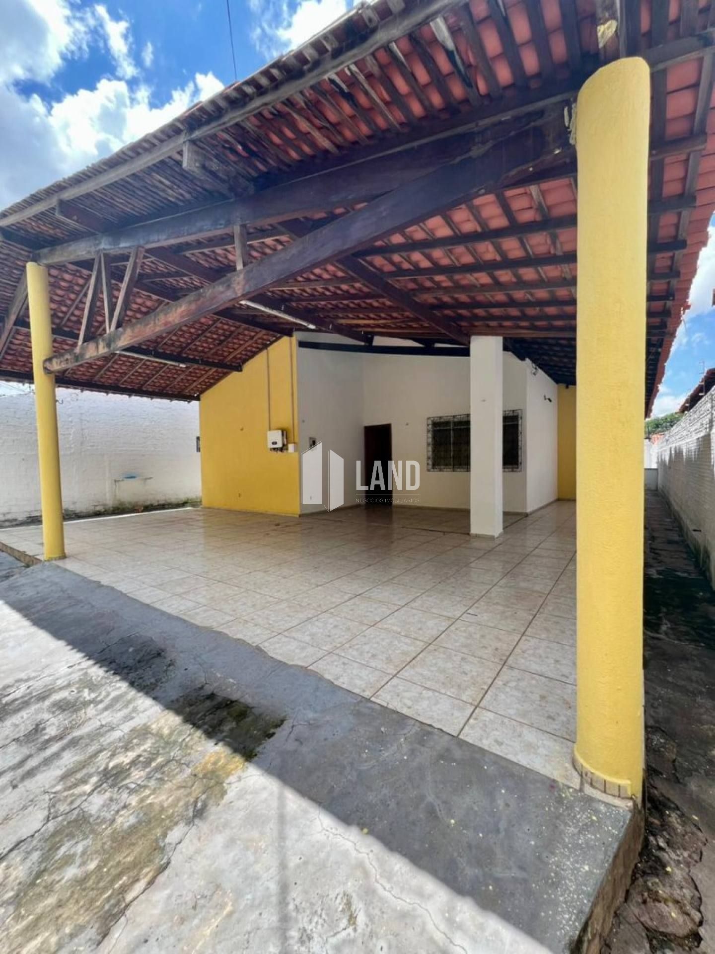 Casa solta de 360m² no Bairro Campestre