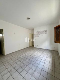 Casa solta de 360m² no Bairro Campestre