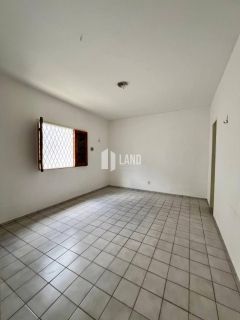 Casa solta de 360m² no Bairro Campestre