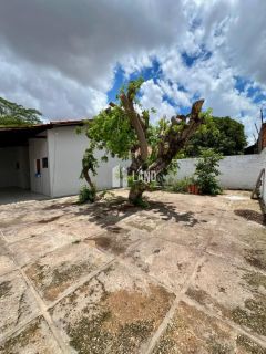 Casa solta de 360m² no Bairro Campestre