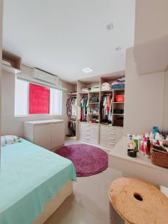 Casa duplex, com 4 suítes, à venda no Gurupi