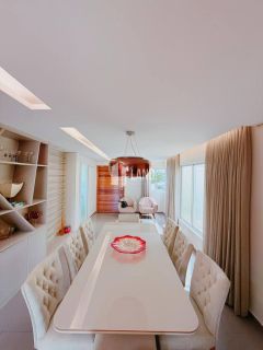 Casa duplex, com 4 suítes, à venda no Gurupi
