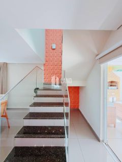 Casa duplex, com 4 suítes, à venda no Gurupi