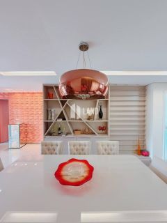 Casa duplex, com 4 suítes, à venda no Gurupi