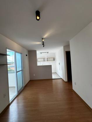 Apartamento com 2 quartos e elevador na zona norte
