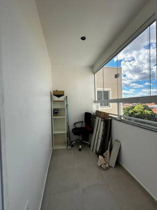Apartamento com 2 quartos e elevador na zona norte