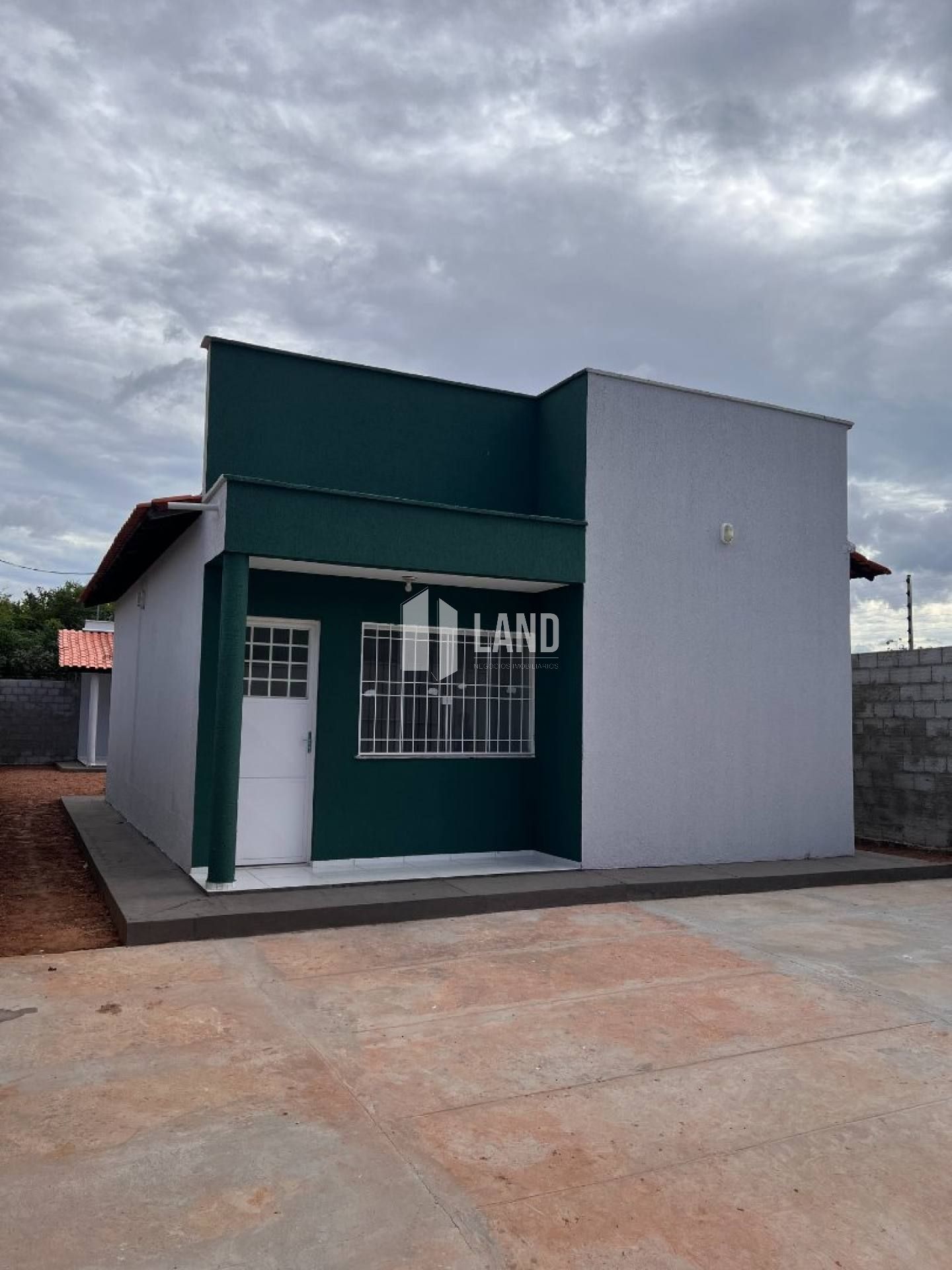 Vende-se casa com 2 quartos 1 suíte no Vale do Gavião