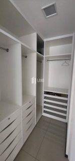 Apartamento vizinho ao círculo Militar! 91 M² 2 suítes, lavabo e dependência completa!