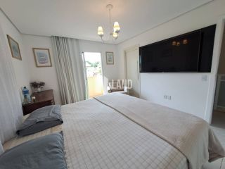 Vendo Casa Duplex Cond. Bosque das Palmeiras - Eusébio. Mobiliada com 3 Suítes pronto pra morar.