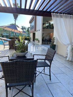 Vendo Casa Duplex Cond. Bosque das Palmeiras - Eusébio. Mobiliada com 3 Suítes pronto pra morar.