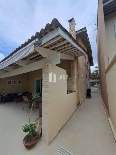 Vendo Casa Duplex Cond. Bosque das Palmeiras - Eusébio. Mobiliada com 3 Suítes pronto pra morar.