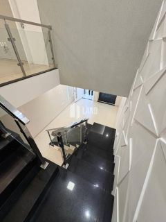 Casa no Condomínio Osvaldo Studart na Maraponga com 4 quartos 4 suítes e Deck c/Churrasqueira