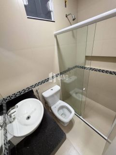Casa no Condomínio Osvaldo Studart na Maraponga com 4 quartos 4 suítes e Deck c/Churrasqueira