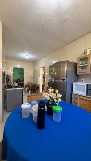 Casa vizinha a Igreja de Fátima com 3 quartos (1 suíte), 3 vagas de garagem, 1 banheiro social, 2 salas, dependência com banheiro, amplo quintal, a venda, 296 m², por R$ 1.200.000 - a poucos metros da Av. Treze de Maio - Bairro de Fátima - Fortaleza/CE