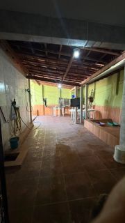 Casa vizinha a Igreja de Fátima com 3 quartos (1 suíte), 3 vagas de garagem, 1 banheiro social, 2 salas, dependência com banheiro, amplo quintal, a venda, 296 m², por R$ 1.200.000 - a poucos metros da Av. Treze de Maio - Bairro de Fátima - Fortaleza/CE