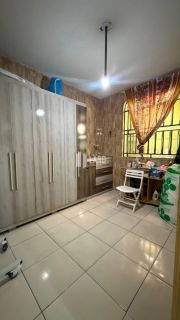 Casa vizinha a Igreja de Fátima com 3 quartos (1 suíte), 3 vagas de garagem, 1 banheiro social, 2 salas, dependência com banheiro, amplo quintal, a venda, 296 m², por R$ 1.200.000 - a poucos metros da Av. Treze de Maio - Bairro de Fátima - Fortaleza/CE