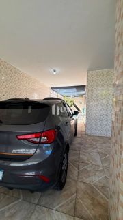 Casa vizinha a Igreja de Fátima com 3 quartos (1 suíte), 3 vagas de garagem, 1 banheiro social, 2 salas, dependência com banheiro, amplo quintal, a venda, 296 m², por R$ 1.200.000 - a poucos metros da Av. Treze de Maio - Bairro de Fátima - Fortaleza/CE