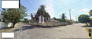 Esquina  a 3 quadras da Washington Soares no bairro Jose de Alencar