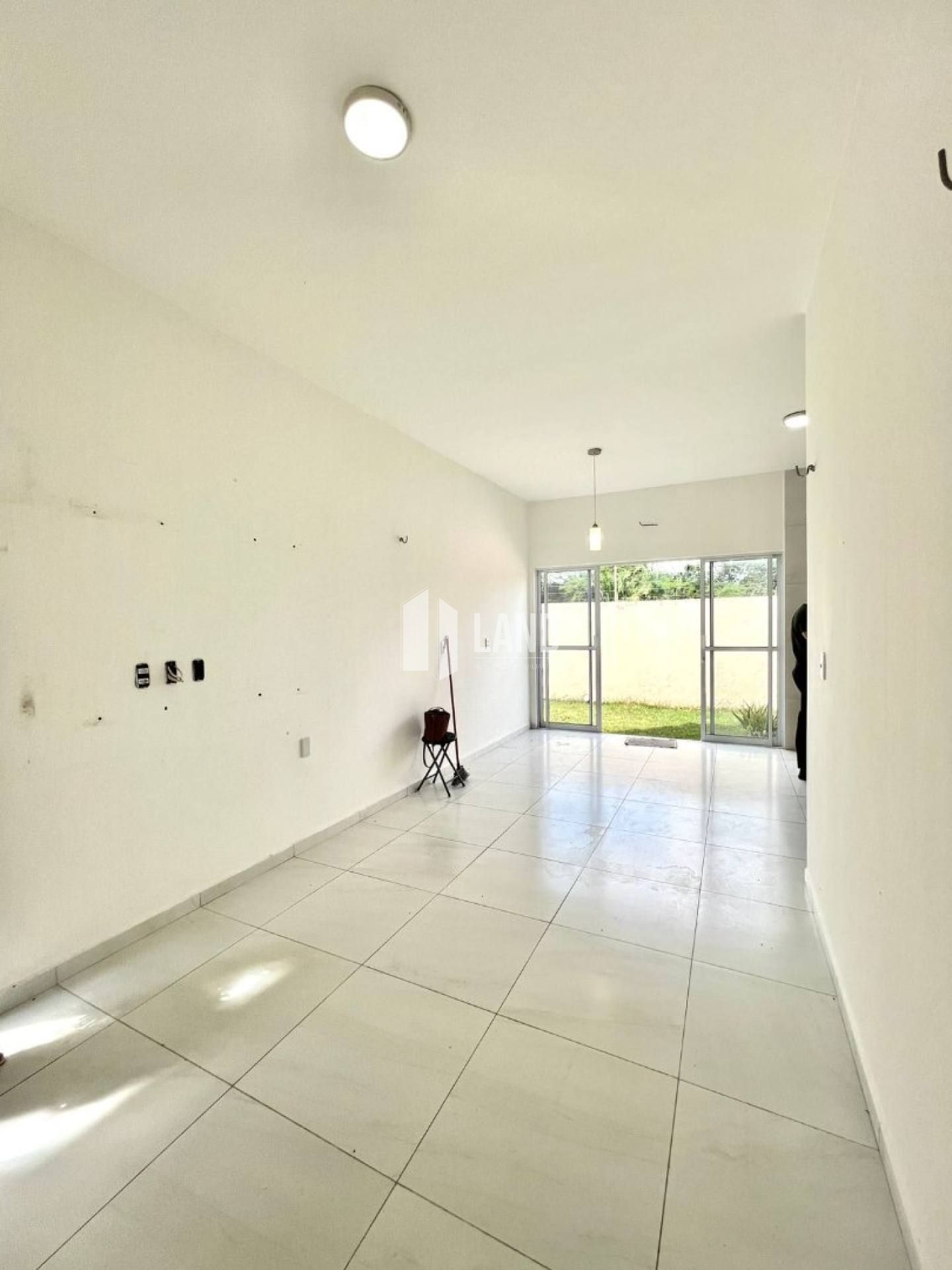 CASA TÉRREA DE 3 QUARTOS À VENDA NA REGIÃO DO ZOOBOTÂNICO