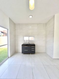 CASA TÉRREA DE 3 QUARTOS À VENDA NA REGIÃO DO ZOOBOTÂNICO