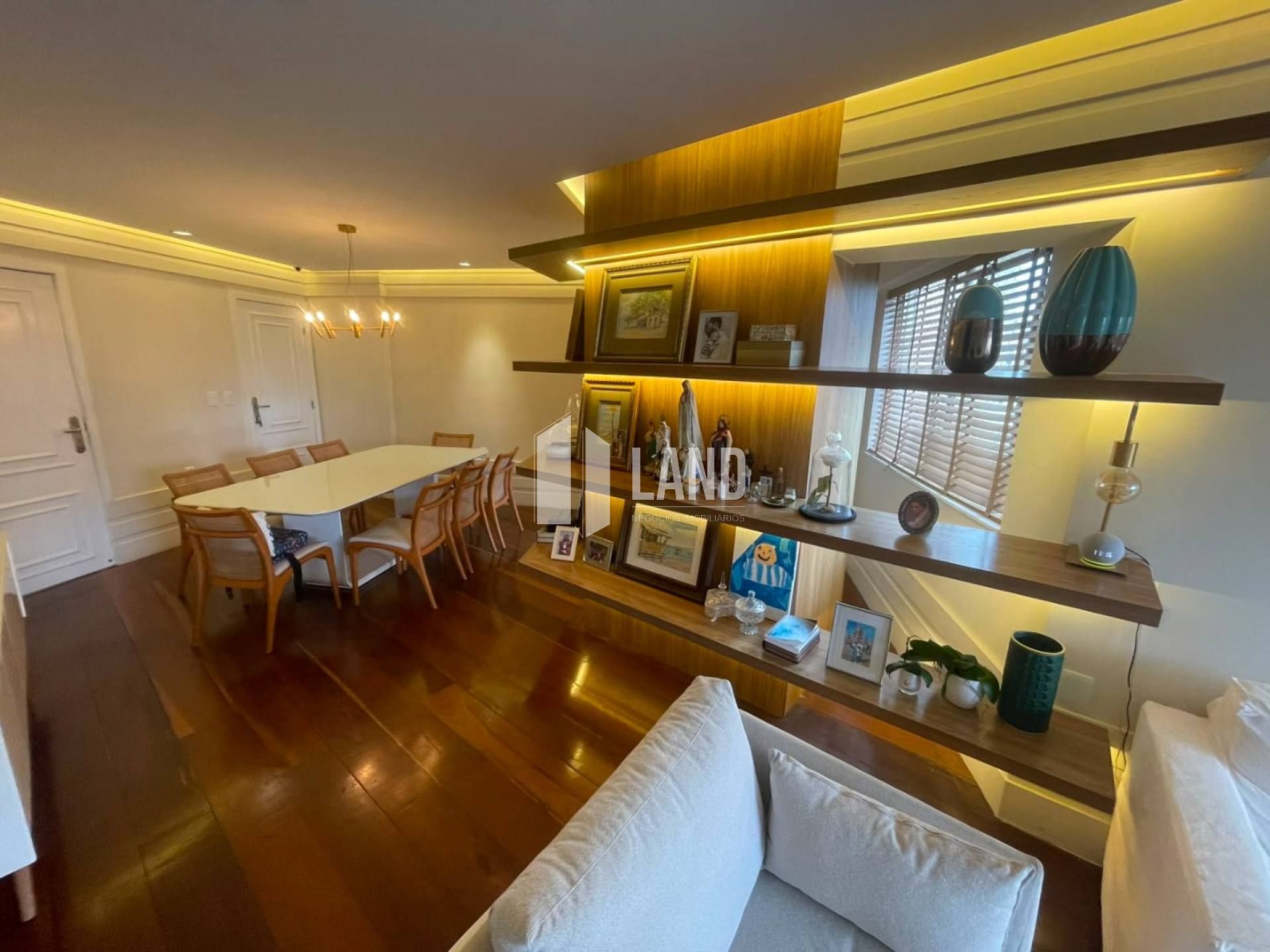 APARTAMENTO 3 SUÍTES NO MEIRELES - R$ 1.100.000,00