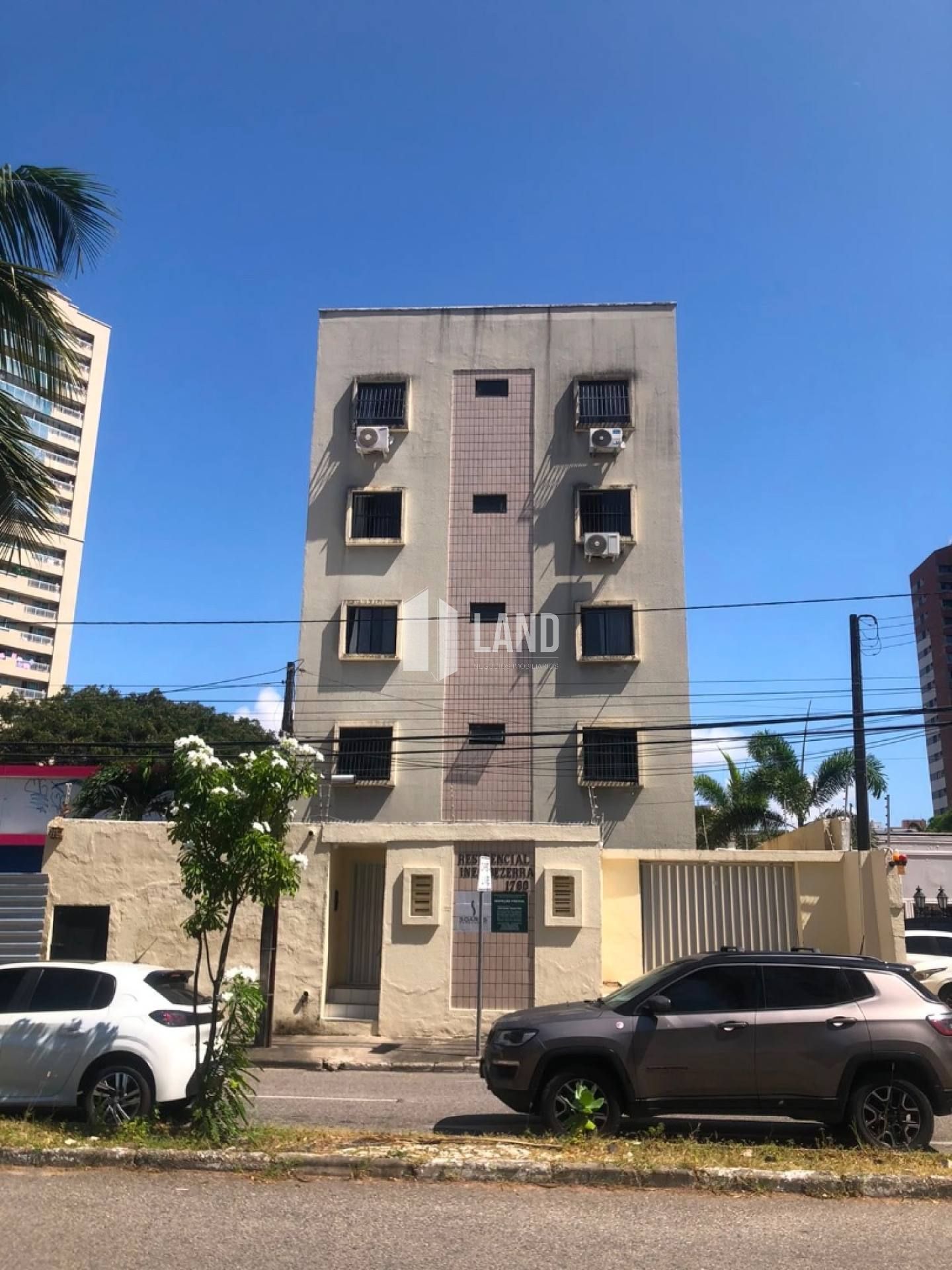 APARTAMENTO NA ALDEOTA COM 3 QUARTOS (1 SUÍTE), BANHEIRO SOCIAL, 1 VAGA DE GARAGEM - 98M² - R$ 290.000 - ALDEOTA - FORTALEZA/CE.