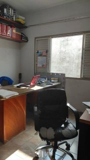 Casa Para Vender com 5 quartos 4 suítes no bairro Vermelha em Teresina