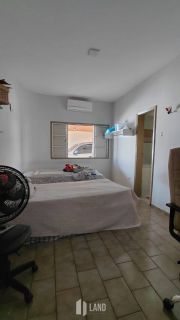Casa Para Vender com 5 quartos 4 suítes no bairro Vermelha em Teresina