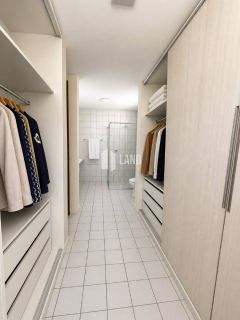 Casa com 4 quartos, sendo 2 suítes, localizada na zona Leste de Teresina