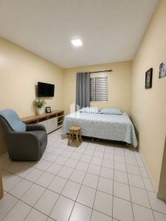 Casa com 4 quartos, sendo 2 suítes, localizada na zona Leste de Teresina