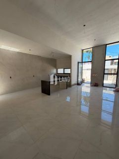 LINDA CASA EM RUA PRIVATIVA NO EDSON QUEIROZ, COM 3 SUÍTES E 2 VAGAS DE GARAGEM.