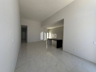 LINDA CASA EM RUA PRIVATIVA NO EDSON QUEIROZ, COM 3 SUÍTES E 2 VAGAS DE GARAGEM.