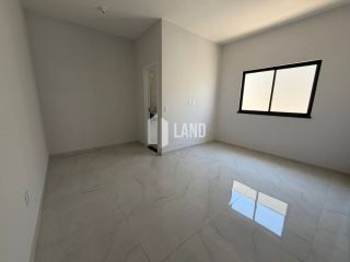 LINDA CASA EM RUA PRIVATIVA NO EDSON QUEIROZ, COM 3 SUÍTES E 2 VAGAS DE GARAGEM.