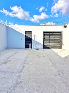 Casa com 3 quartos, sendo 1 suíte reversível e 1 suíte master no bairro Parque Piauí Timon