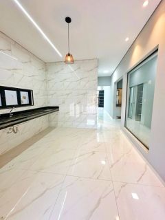 Casa com 3 quartos, sendo 1 suíte reversível e 1 suíte master no bairro Parque Piauí Timon