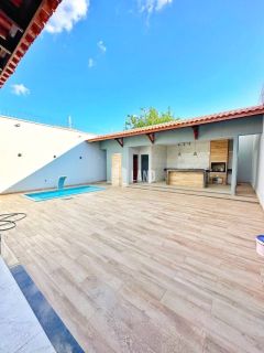 Casa com 3 quartos, sendo 1 suíte reversível e 1 suíte master no bairro Parque Piauí Timon