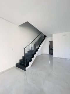 Casa pronta para orar com 3 quartos 3 suítes 2 vagas no bairro Coite em Eusébio