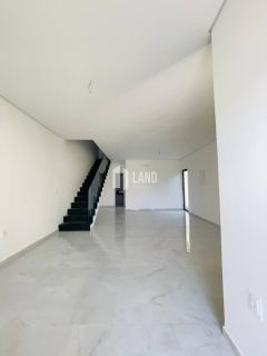 Casa pronta para orar com 3 quartos 3 suítes 2 vagas no bairro Coite em Eusébio