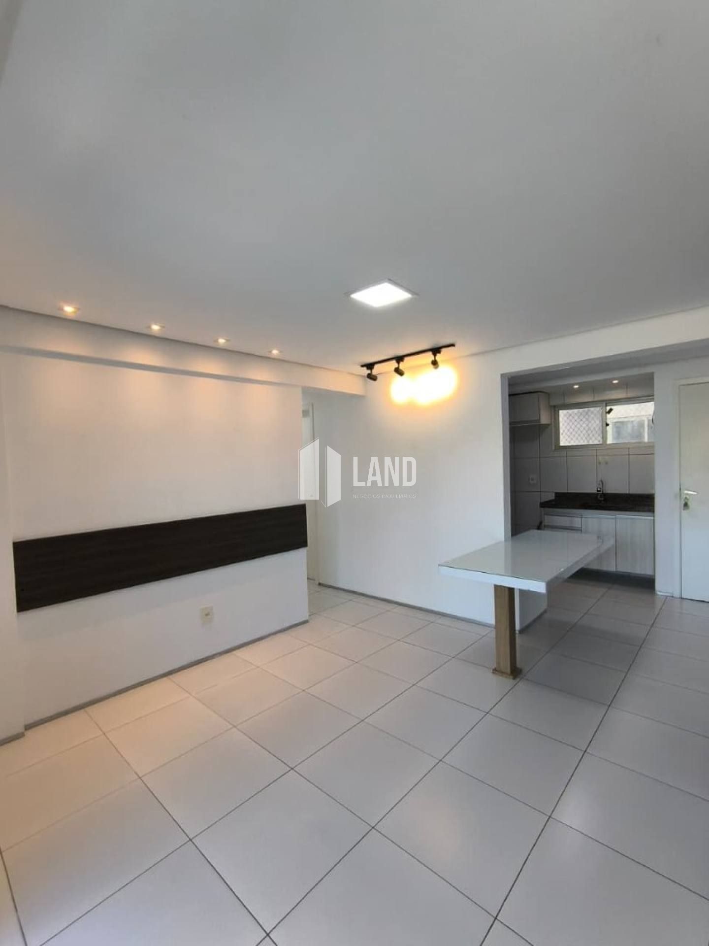 Apartamento Para Vender com 3 quartos 1 suítes Próximo a Uninovafapi em Teresina