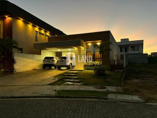 CASA PLANA DE ALTO PADRÃO A VENDA - PORTEIRA FECHADA - 226m² - POR R$ 1.500.000,00