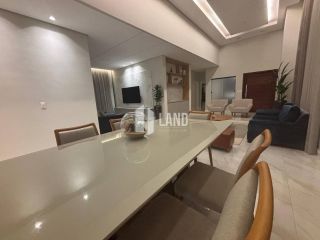 CASA PLANA DE ALTO PADRÃO A VENDA - PORTEIRA FECHADA - 226m² - POR R$ 1.500.000,00