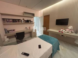 CASA PLANA DE ALTO PADRÃO A VENDA - PORTEIRA FECHADA - 226m² - POR R$ 1.500.000,00