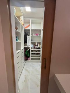 CASA PLANA DE ALTO PADRÃO A VENDA - PORTEIRA FECHADA - 226m² - POR R$ 1.500.000,00