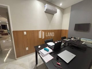 CASA PLANA DE ALTO PADRÃO A VENDA - PORTEIRA FECHADA - 226m² - POR R$ 1.500.000,00