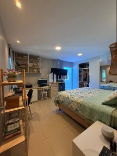 CASA DE ESQUINA ALTO PADRÃO COM 4 SUÍTES - CONDOMÍNIO MARBELLA