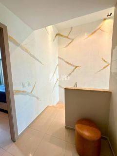 CASA DE ESQUINA ALTO PADRÃO COM 4 SUÍTES - CONDOMÍNIO MARBELLA