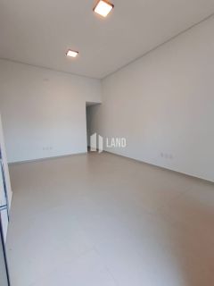 Casa Para Vender com 3 quartos 3 suítes no bairro Sapiranga em Fortaleza