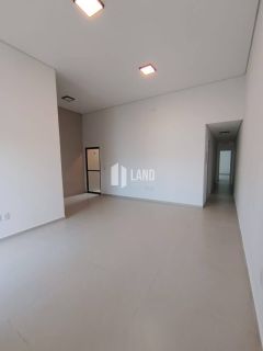 Casa Para Vender com 3 quartos 3 suítes no bairro Sapiranga em Fortaleza