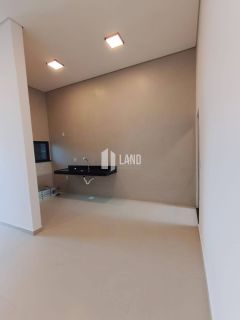 Casa Para Vender com 3 quartos 3 suítes no bairro Sapiranga em Fortaleza